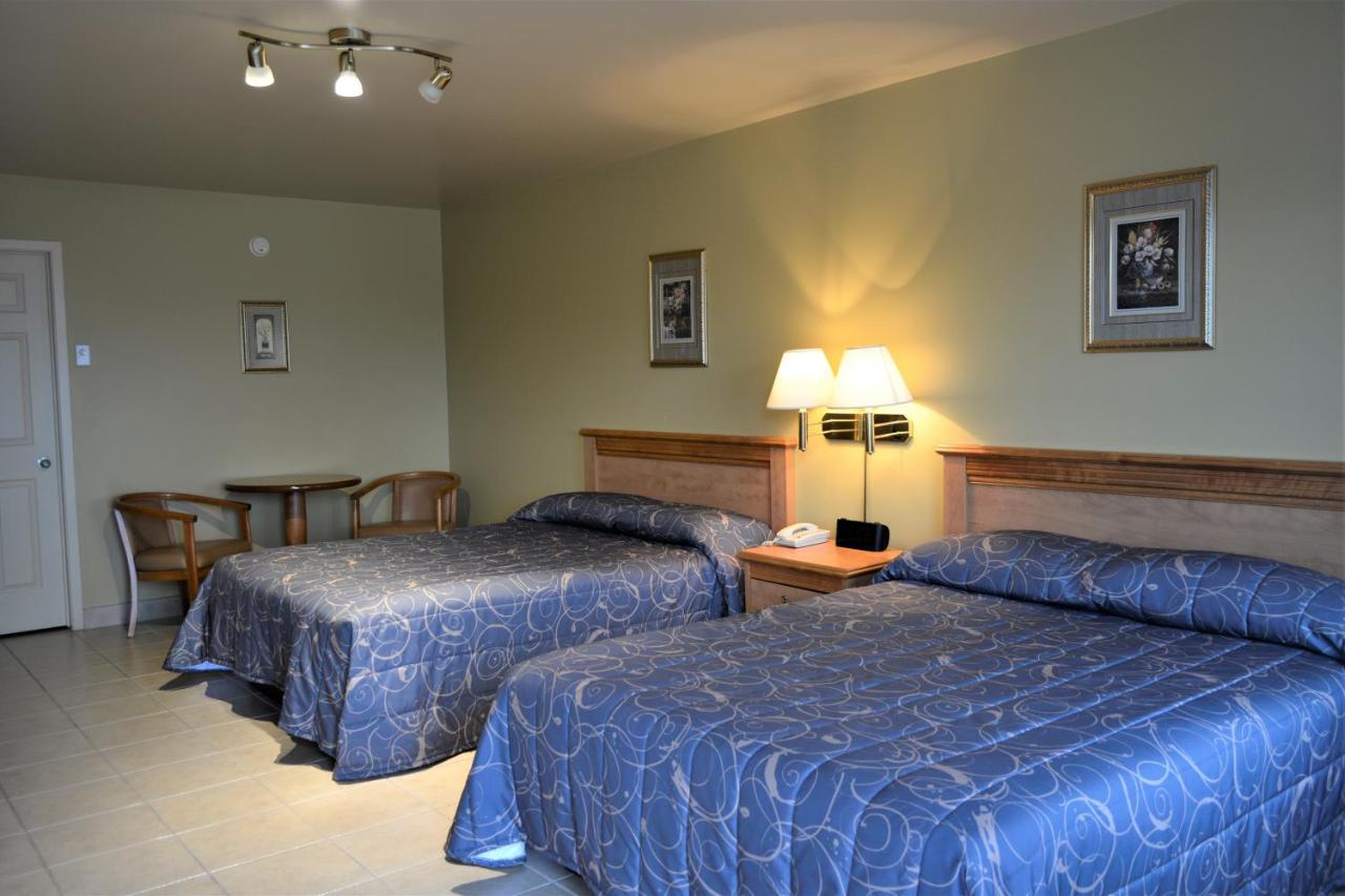 Motel Quatre Saisons Форествил Екстериор снимка