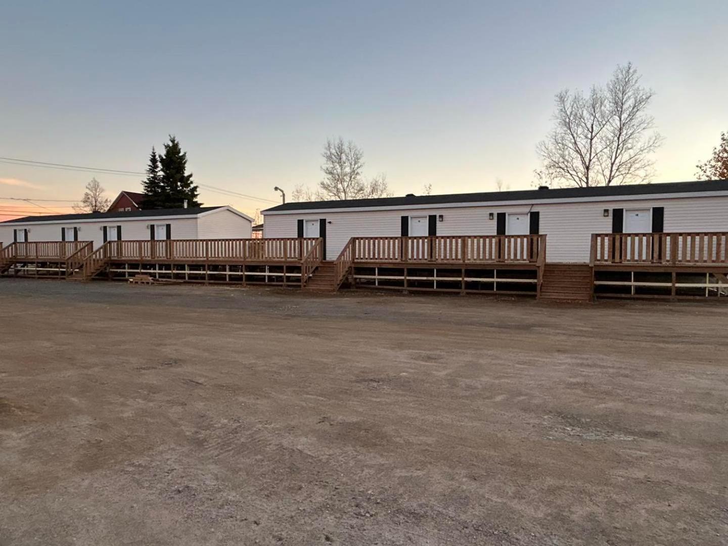 Motel Quatre Saisons Форествил Стая снимка